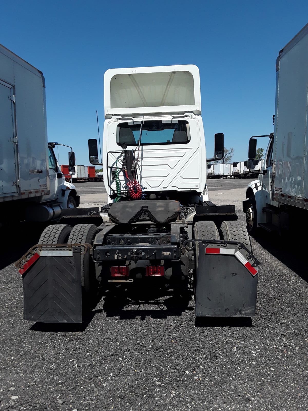 2019 Navistar International RH613 DAYCAB S/A 880355