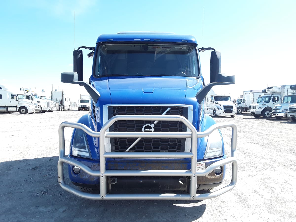 2021 Volvo VNR64T-640 200009