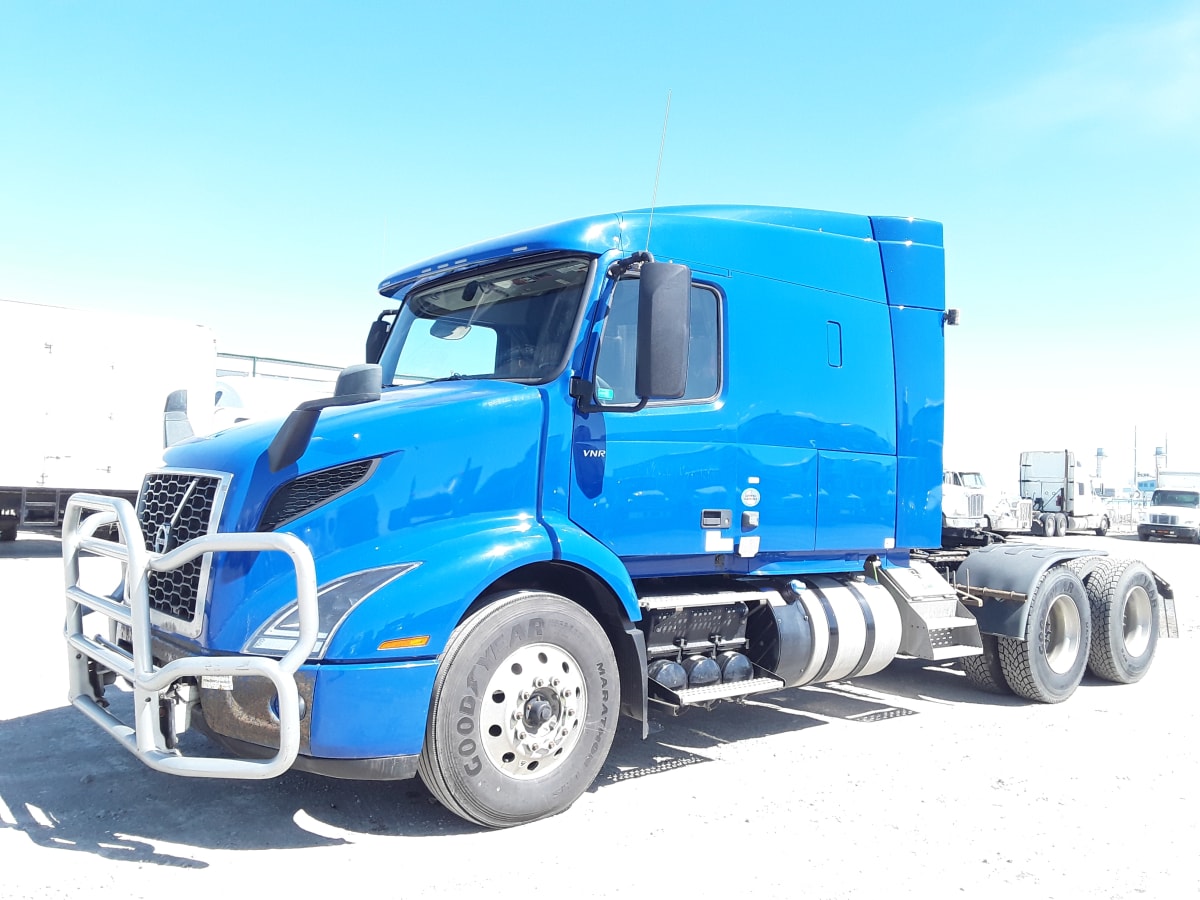 2021 Volvo VNR64T-640 200009