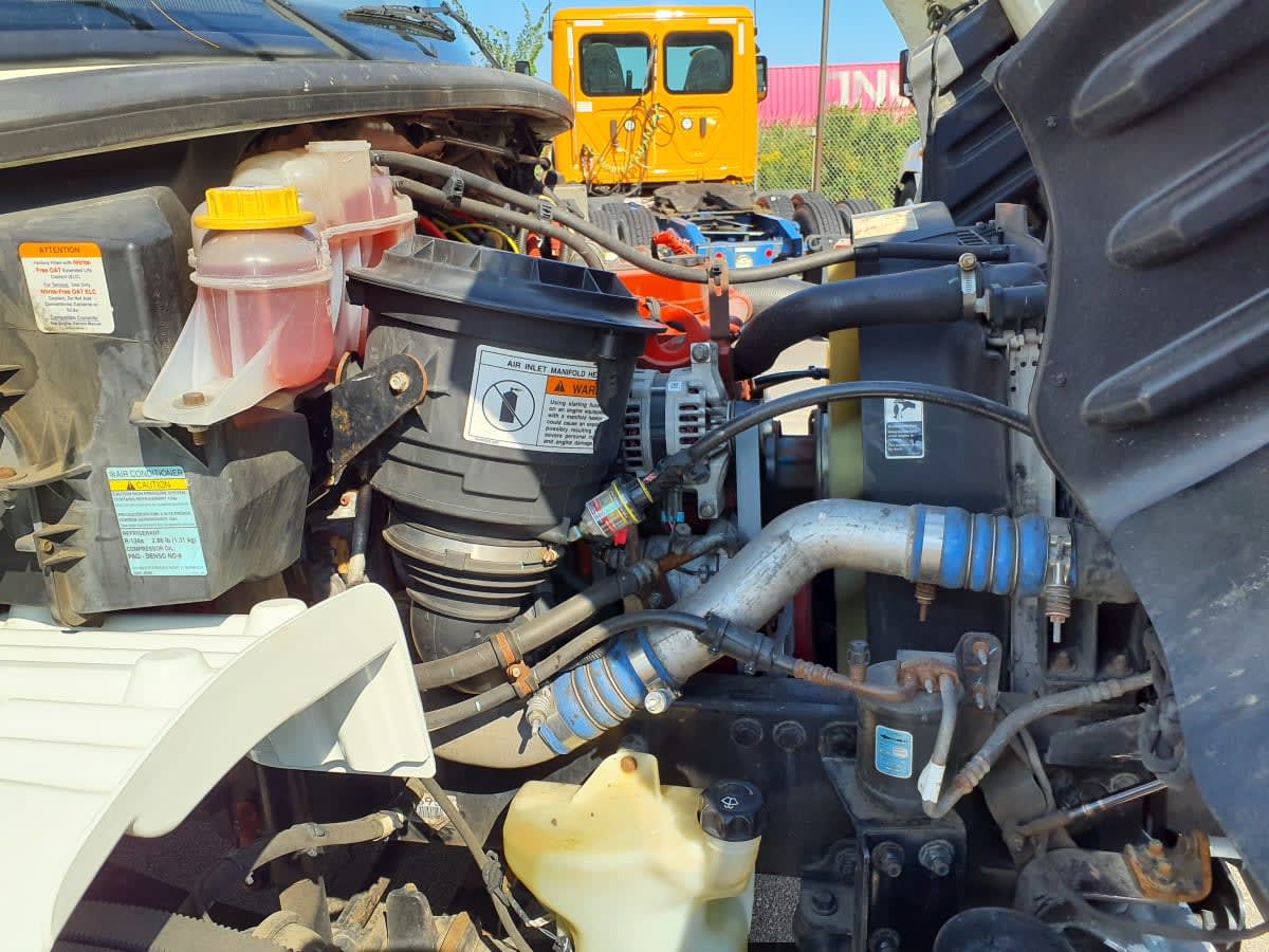 2020 Freightliner M2 106 200056