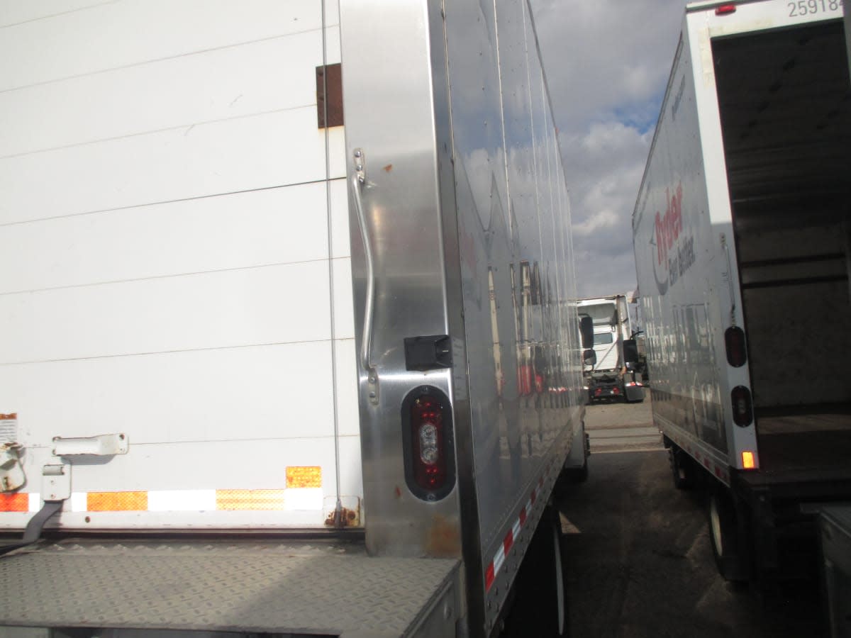 2020 Freightliner/Mercedes M2 106 200059