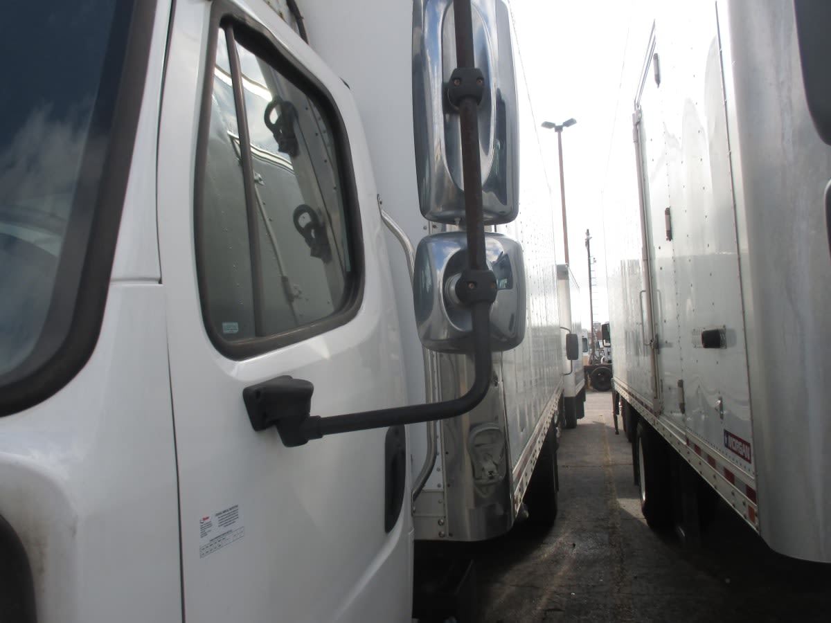 2020 Freightliner/Mercedes M2 106 200059