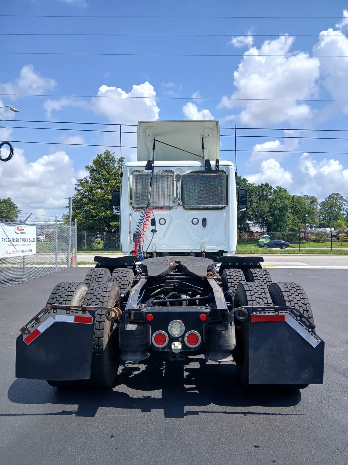 2020 Freightliner Cascadia in Jacksonville, FL — photo 5