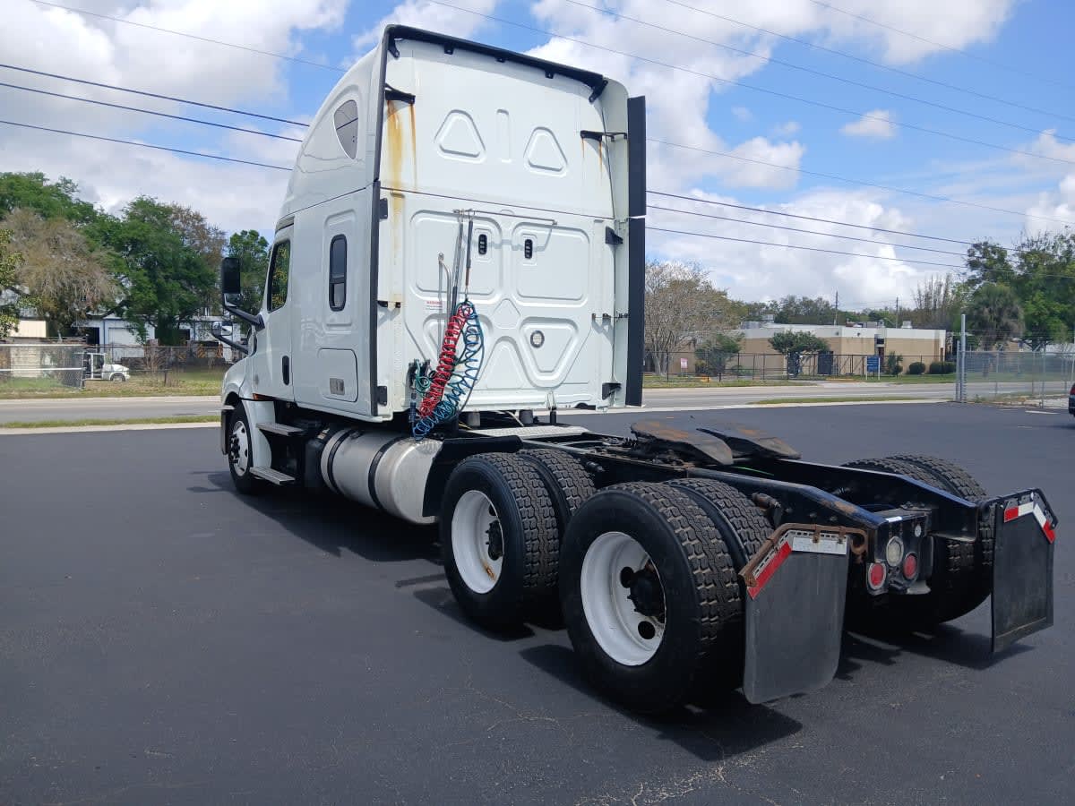 2020 Freightliner - image 6