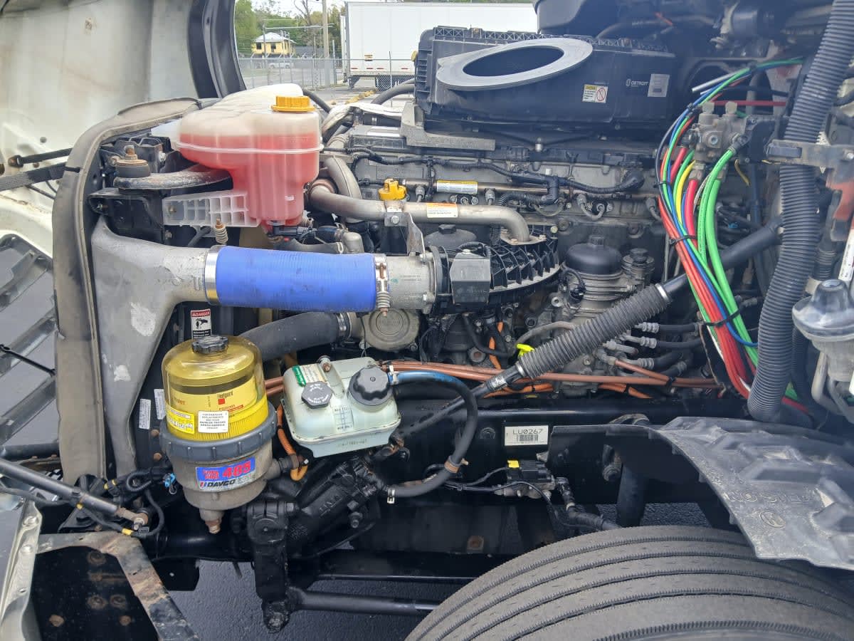 2020 Freightliner - image 9