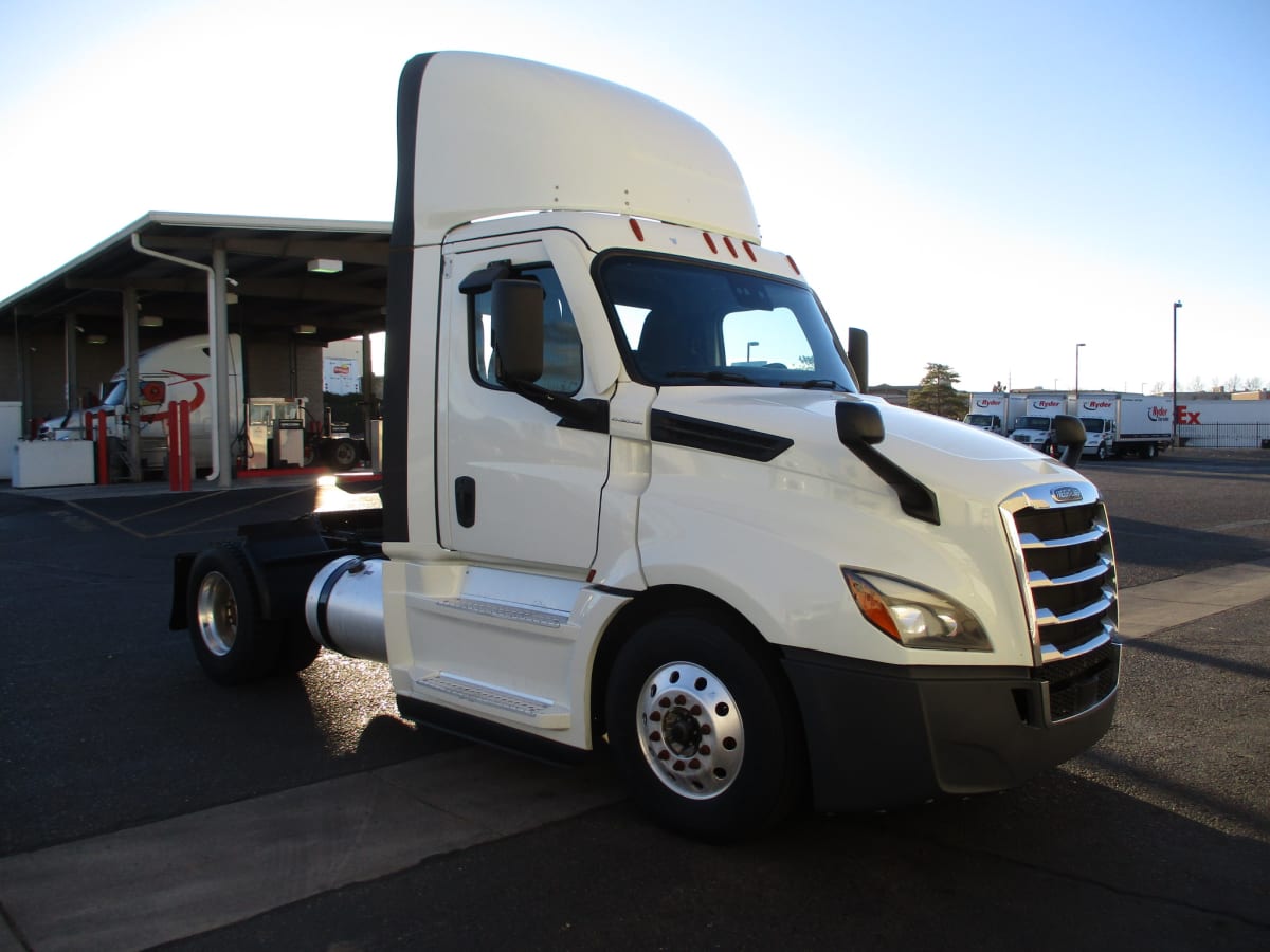 2021 Freightliner/Mercedes CASCADIA PX12642ST 200340