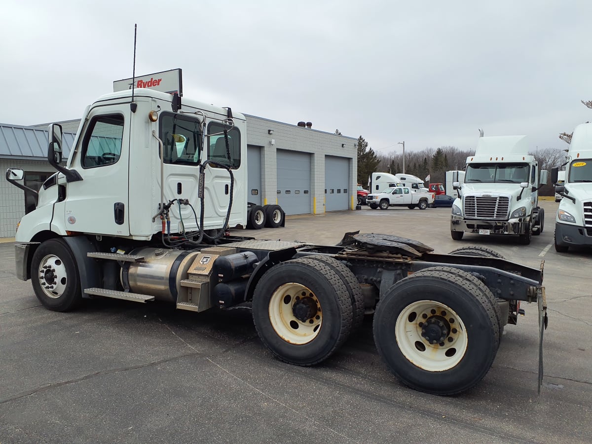 2021 Freightliner/Mercedes CASCADIA PX11664ST 200662