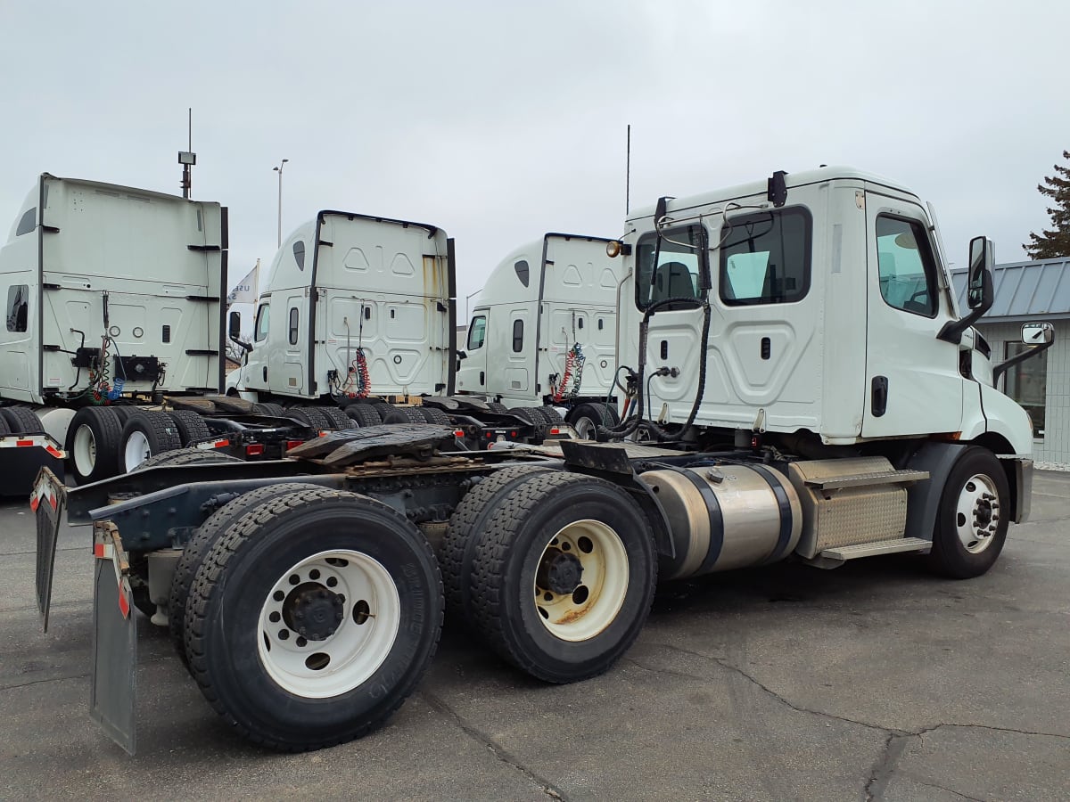 2021 Freightliner/Mercedes CASCADIA PX11664ST 200662