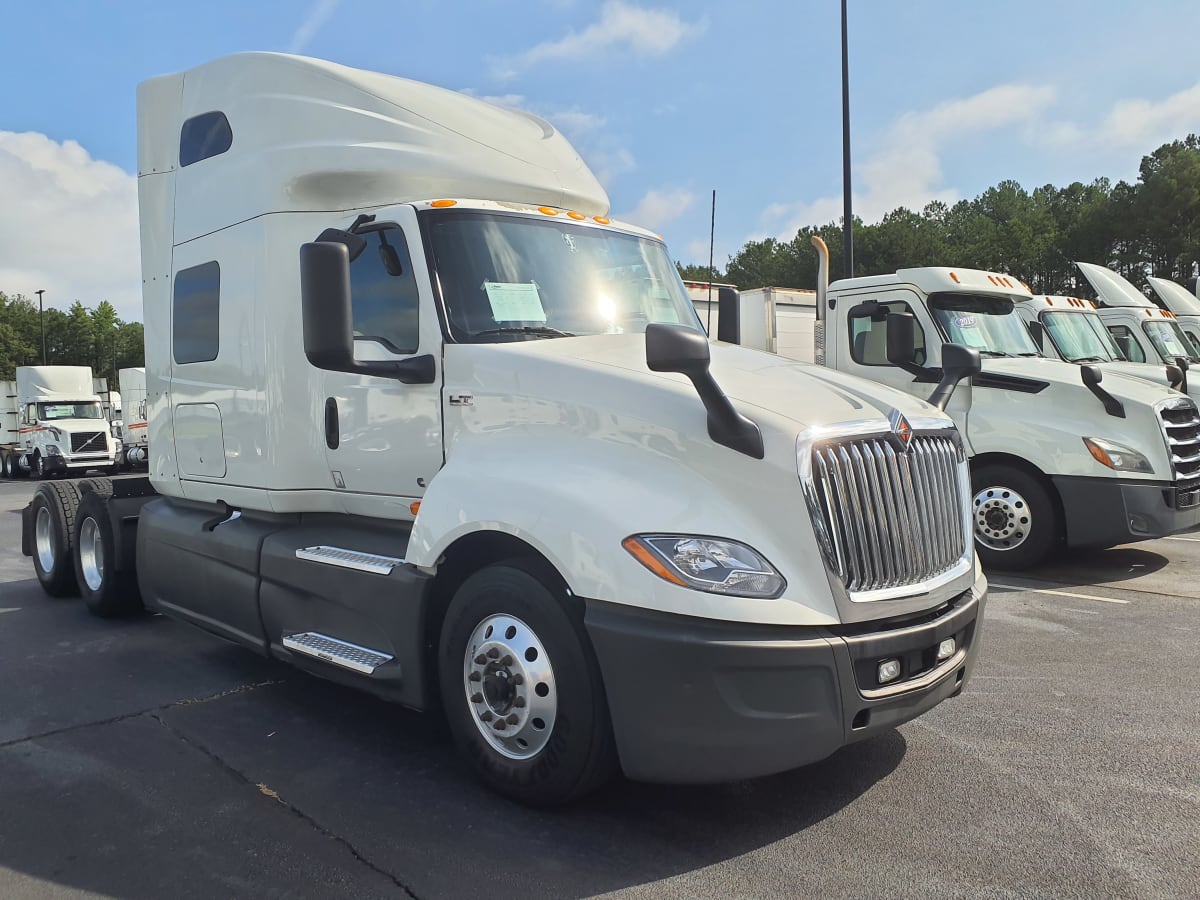 2021 Navistar International LT625 SLPR CAB 201644