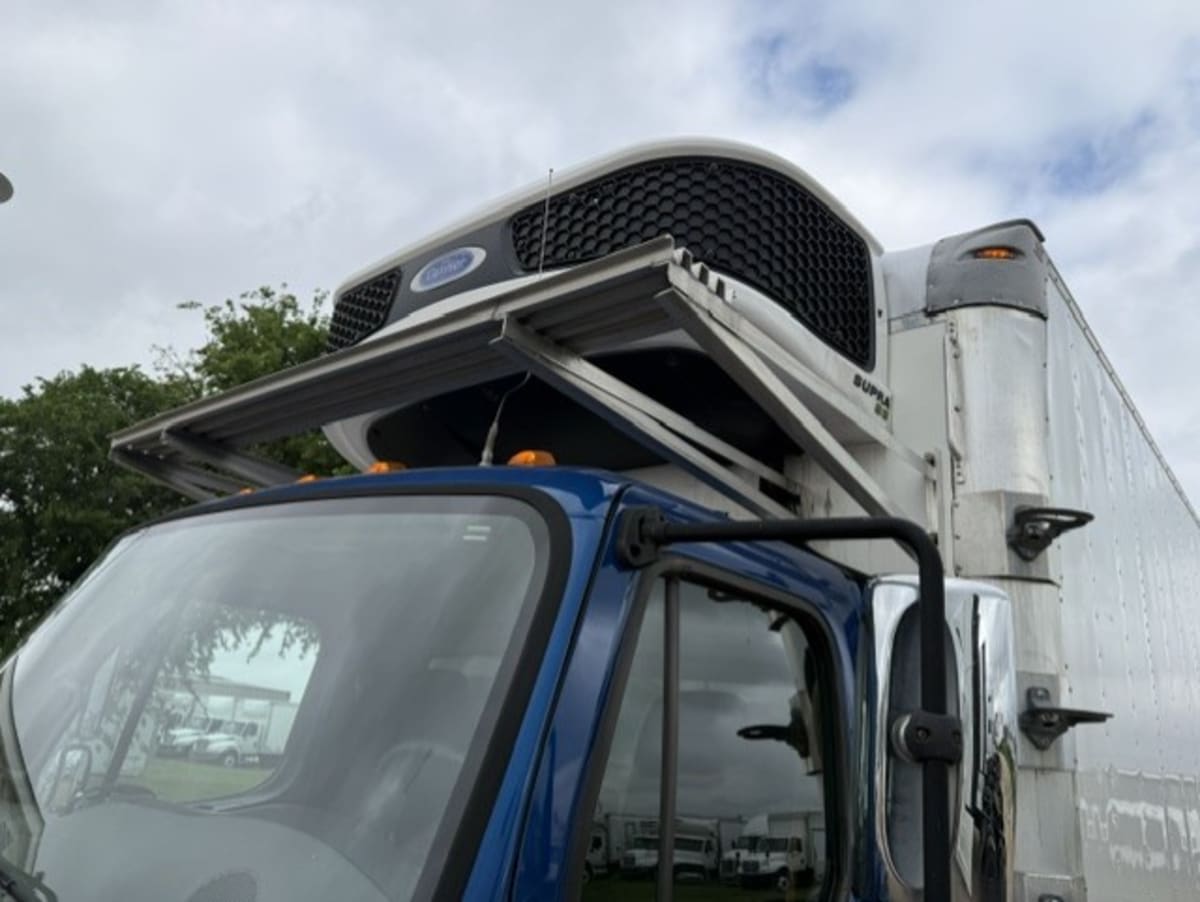 2021 Freightliner/Mercedes M2 106 201710