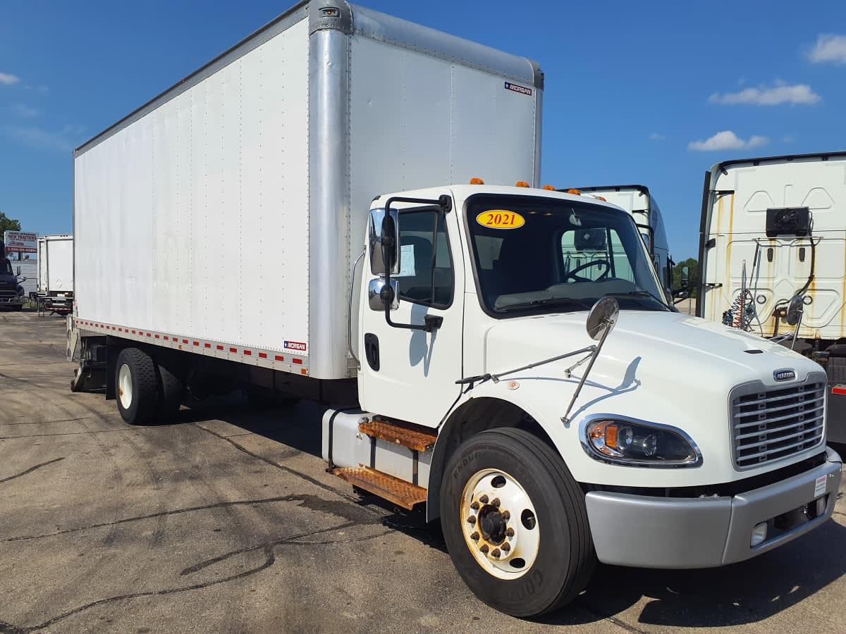 2021 Freightliner M2 106 in Oak Creek, WI — photo 3