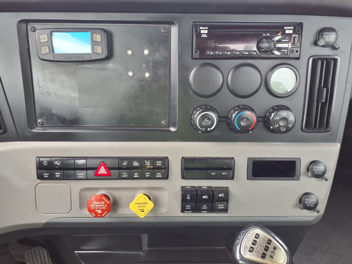 2021 Freightliner - image 10