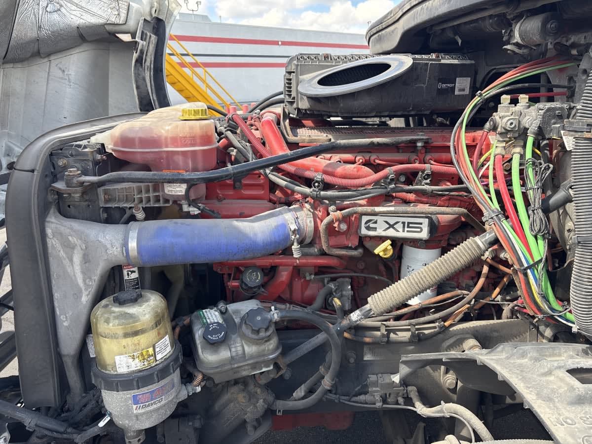 2021 Freightliner Cascadia in Taylor, MI — photo 8