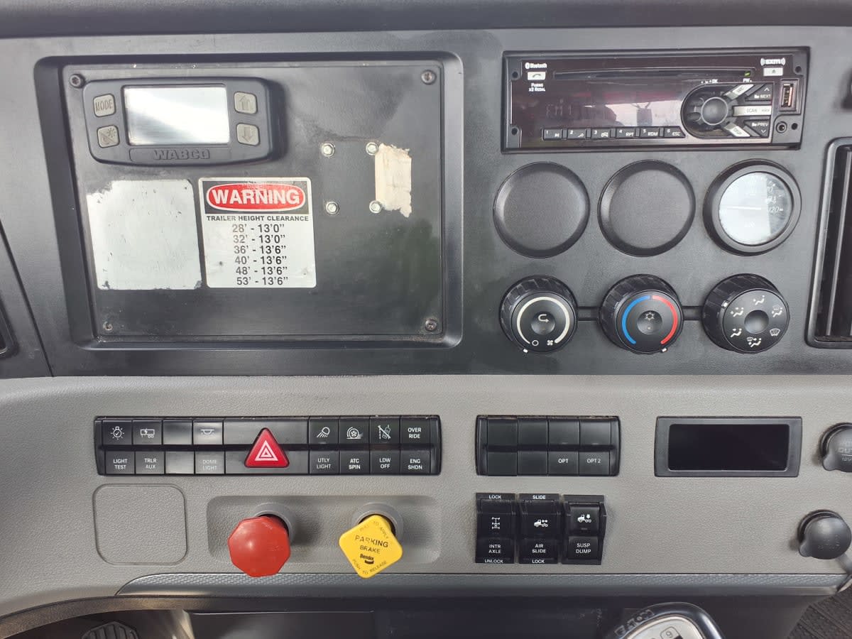 2021 Freightliner - image 10