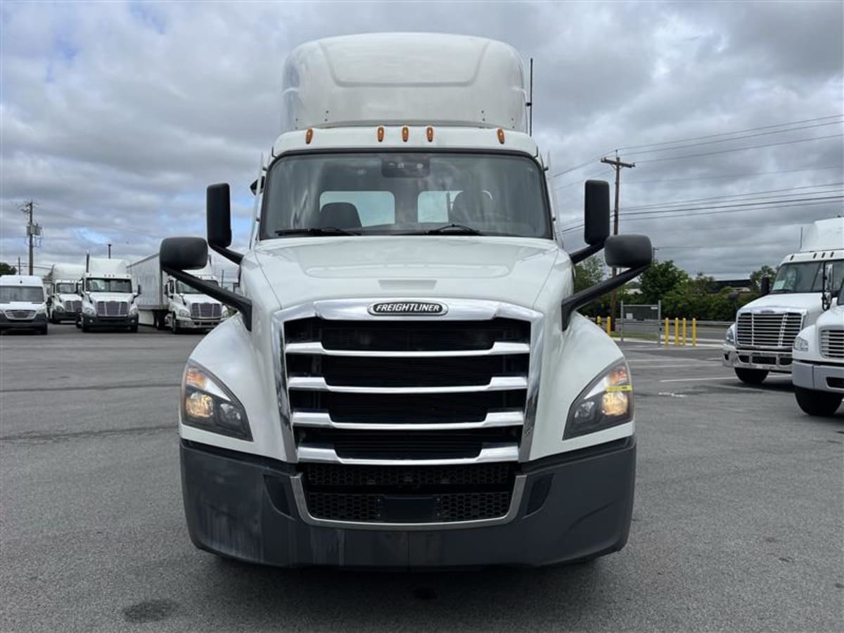 2021 Freightliner NEW CASCADIA PX12664 211017