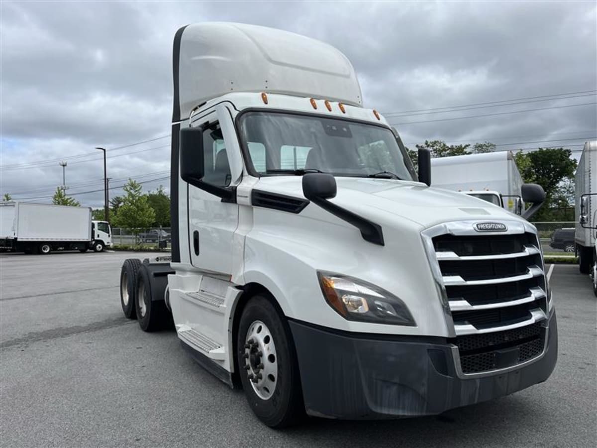 2021 Freightliner NEW CASCADIA PX12664 211017