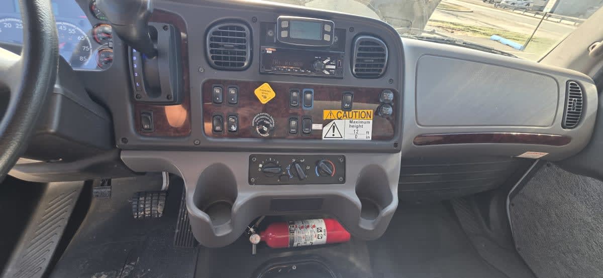 2020 Freightliner/Mercedes M2 106 211451