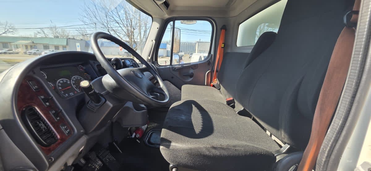 2020 Freightliner/Mercedes M2 106 211451