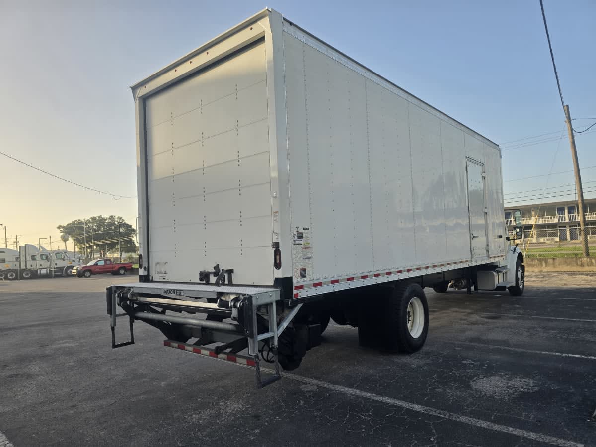 2021 Freightliner M2 106 in Tampa, FL — photo 6