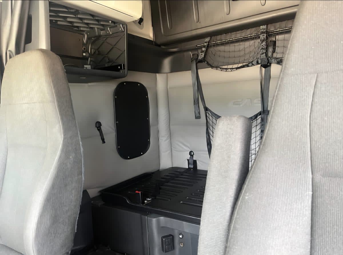 2021 Freightliner Cascadia in Greensboro, NC — photo 8