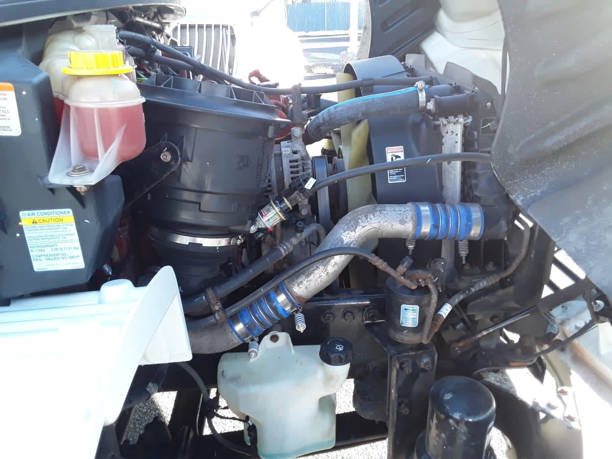 2021 Freightliner/Mercedes M2 106 220835