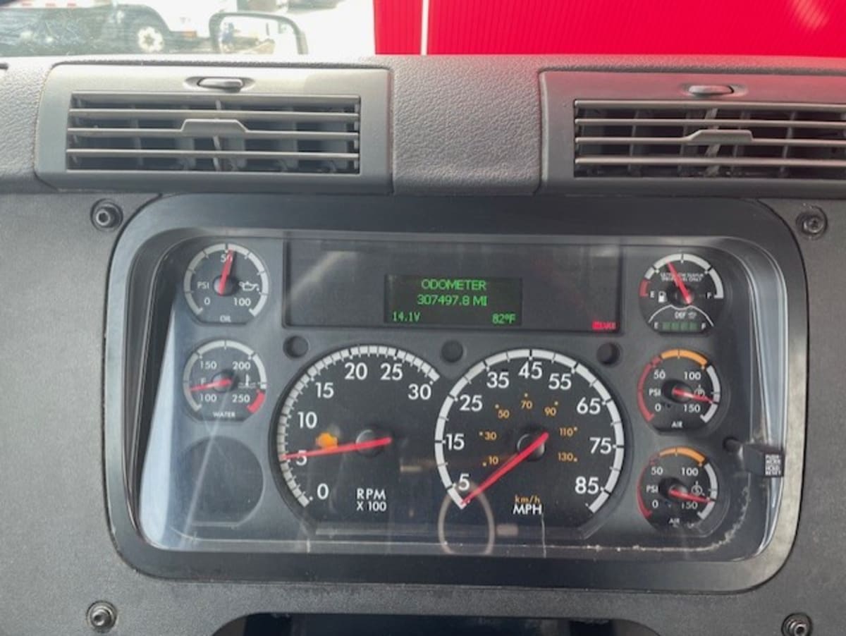 2018 Freightliner - image 9