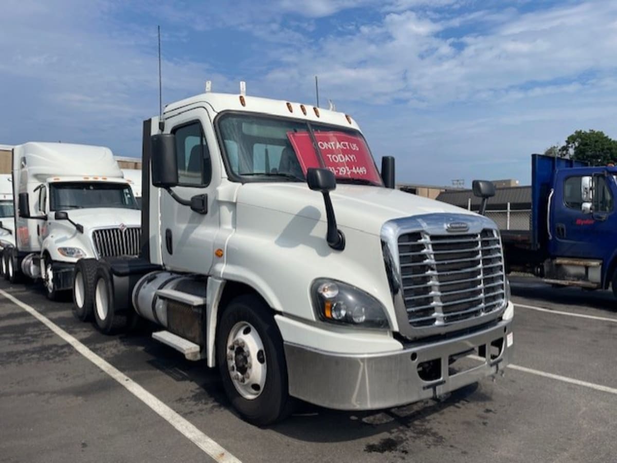 2018 Freightliner - image 3