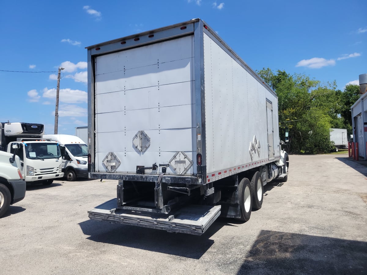 2018 Freightliner/Mercedes M2 112 221070