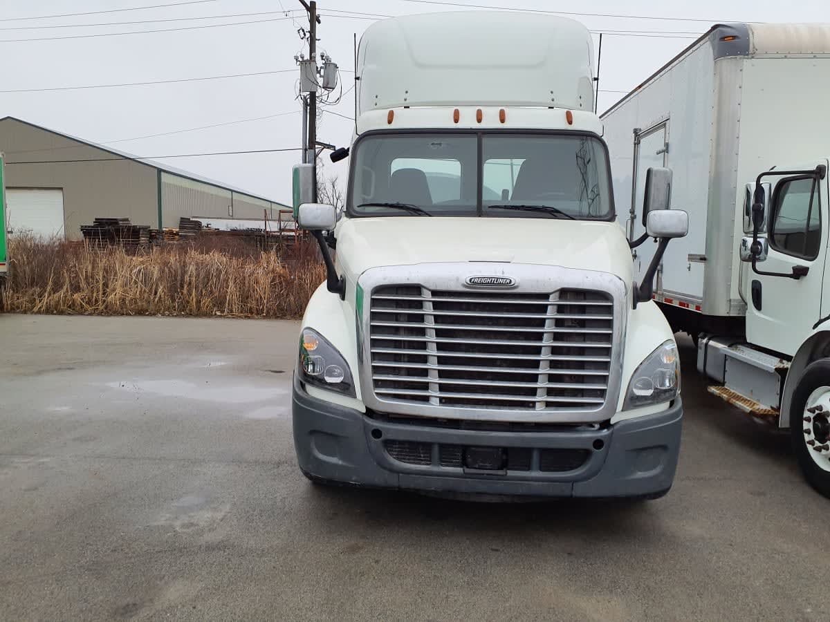 2018 Freightliner/Mercedes CASCADIA 125 221075