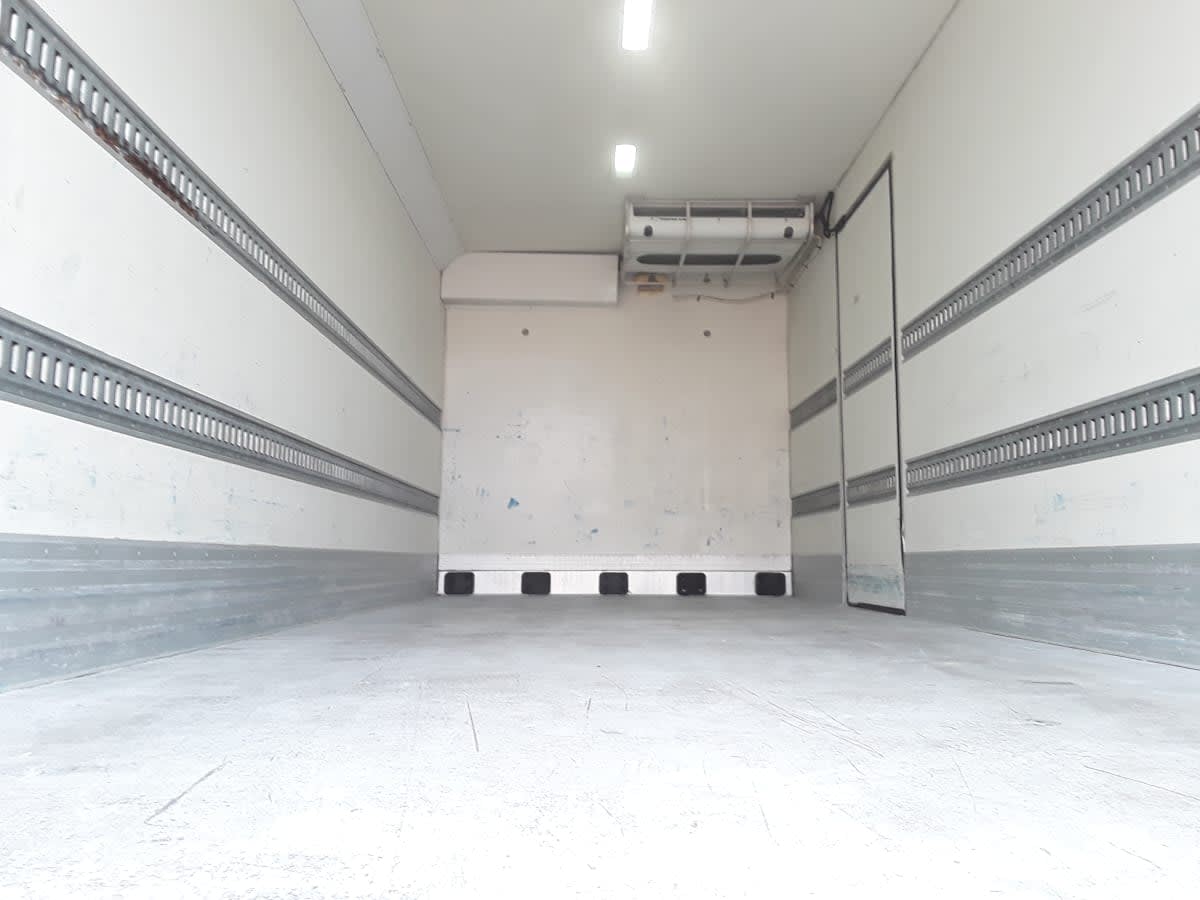 2018 Freightliner/Mercedes M2 106 221092