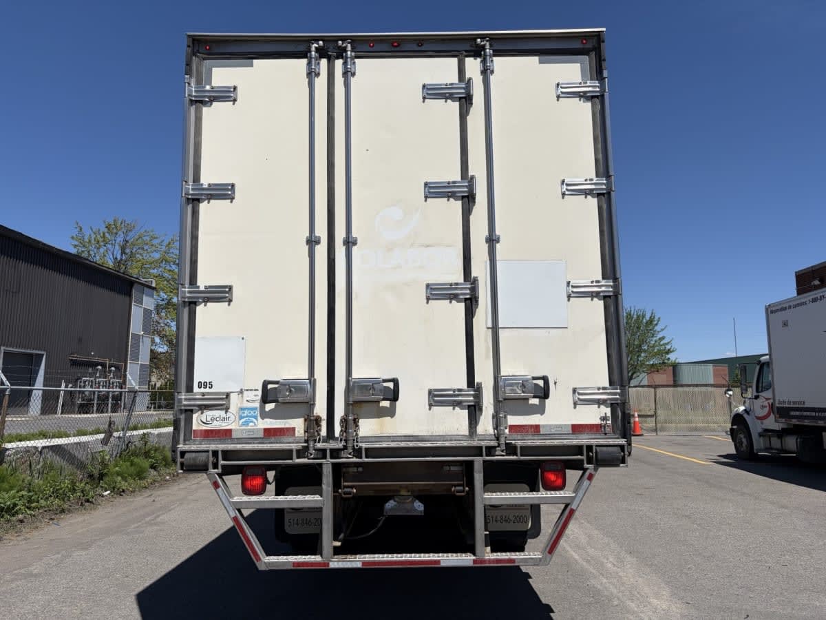 2018 Freightliner/Mercedes M2 106 221095