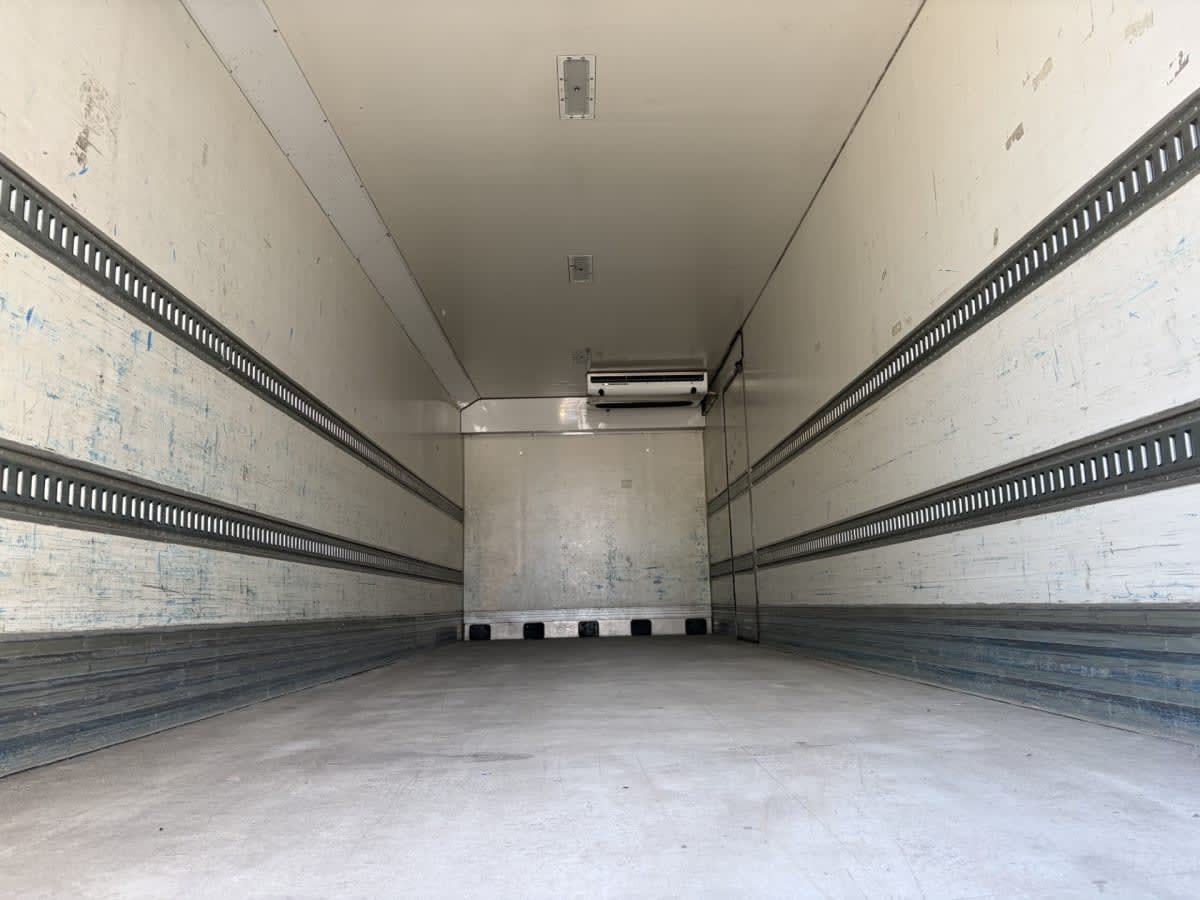 2018 Freightliner/Mercedes M2 106 221095