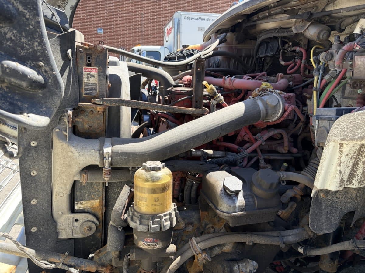 2018 Freightliner/Mercedes M2 106 221095