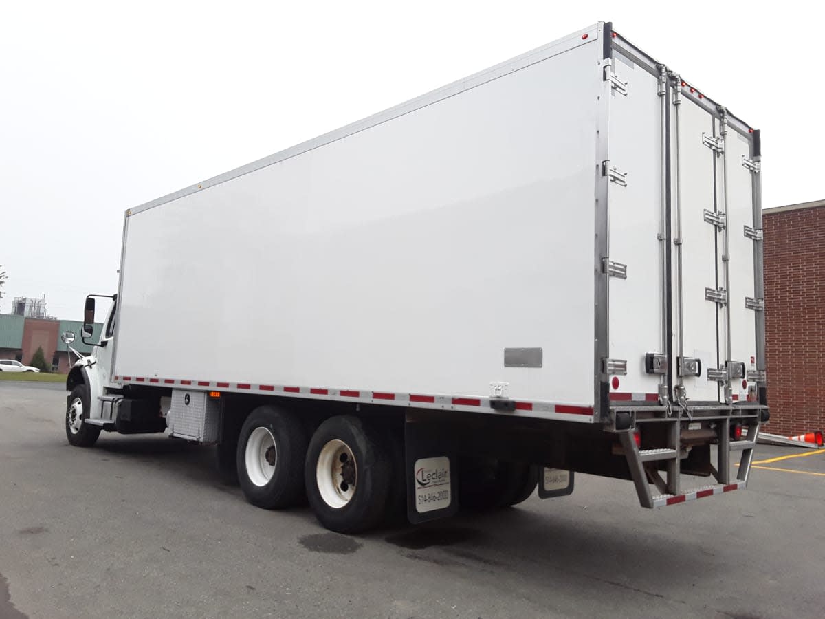 2018 Freightliner M2 106 221100