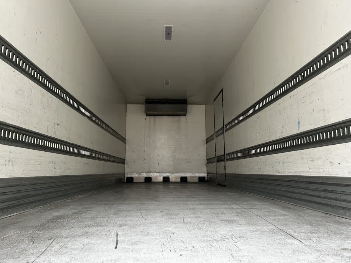 2018 Freightliner/Mercedes M2 106 221108