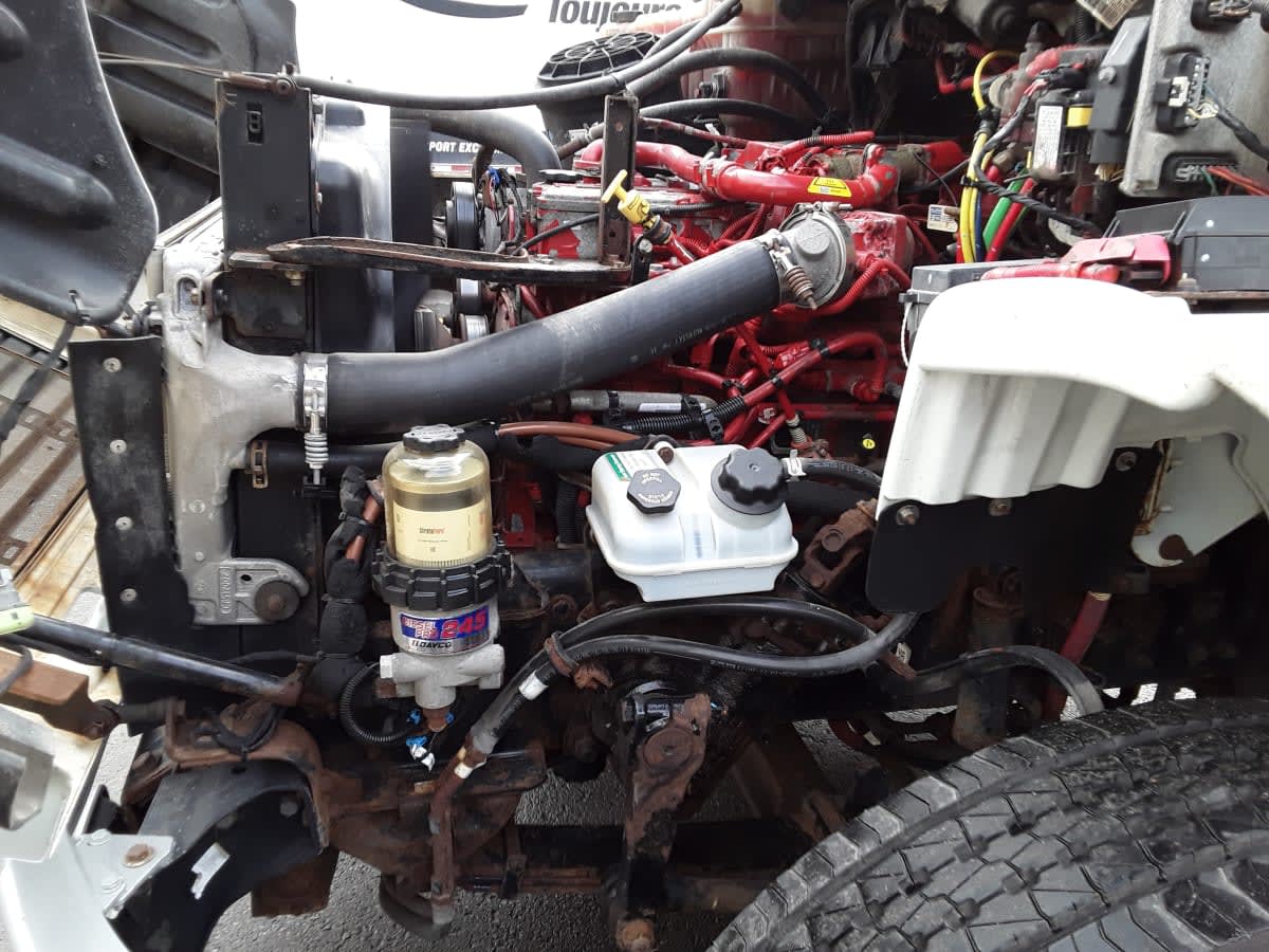 2018 Freightliner/Mercedes M2 106 221117