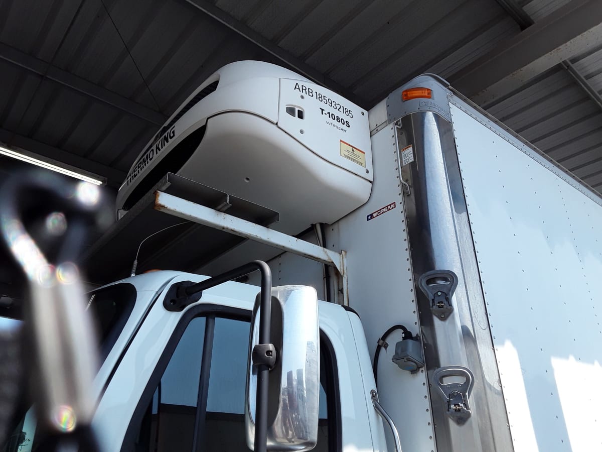 2018 Freightliner/Mercedes M2 106 221149