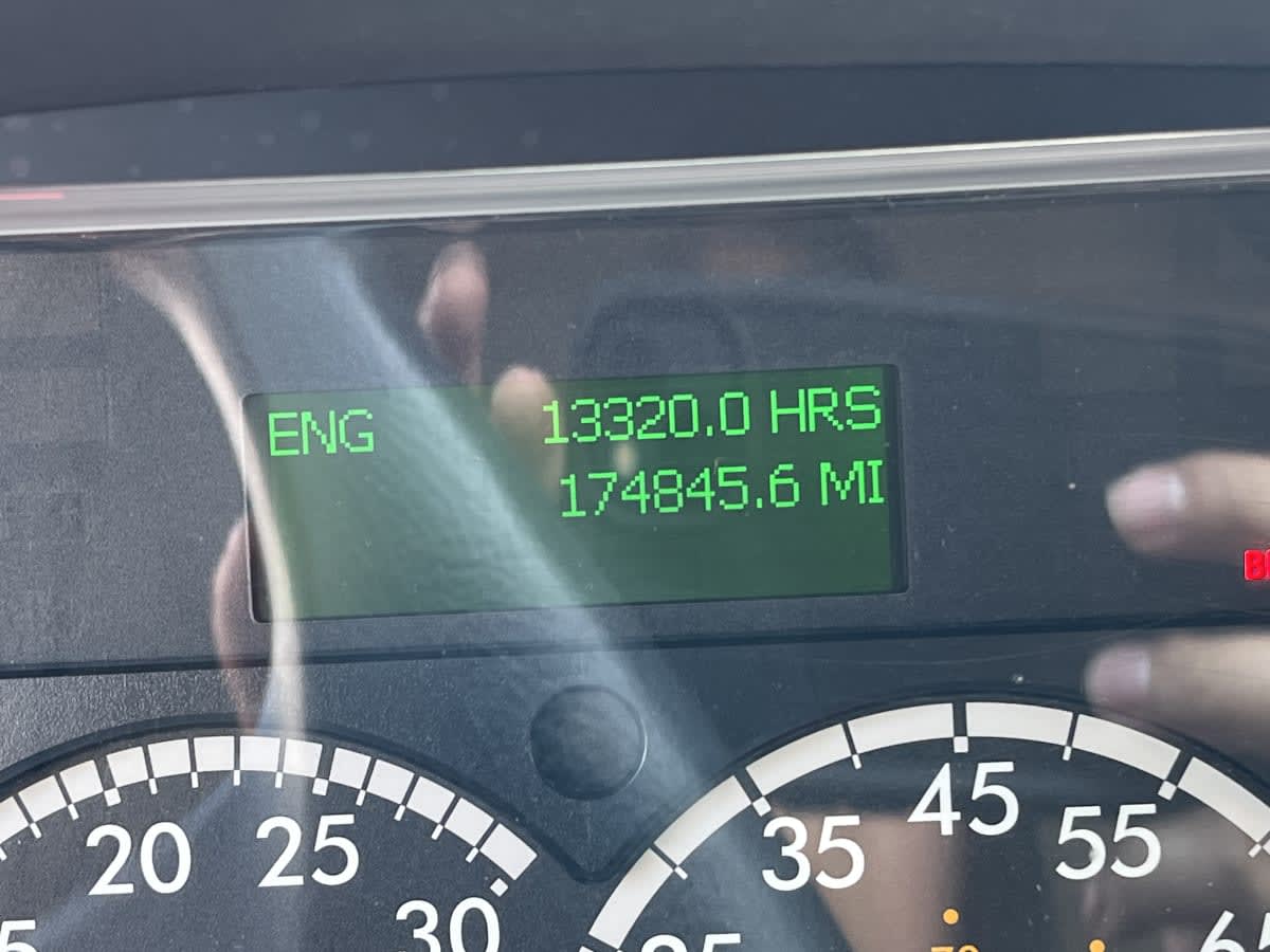 2018 Freightliner/Mercedes M2 106 221165