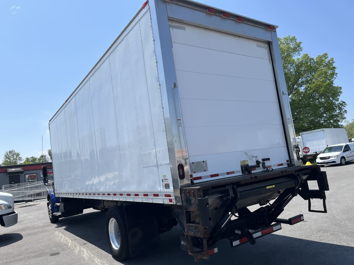 2018 Freightliner/Mercedes M2 106 221165