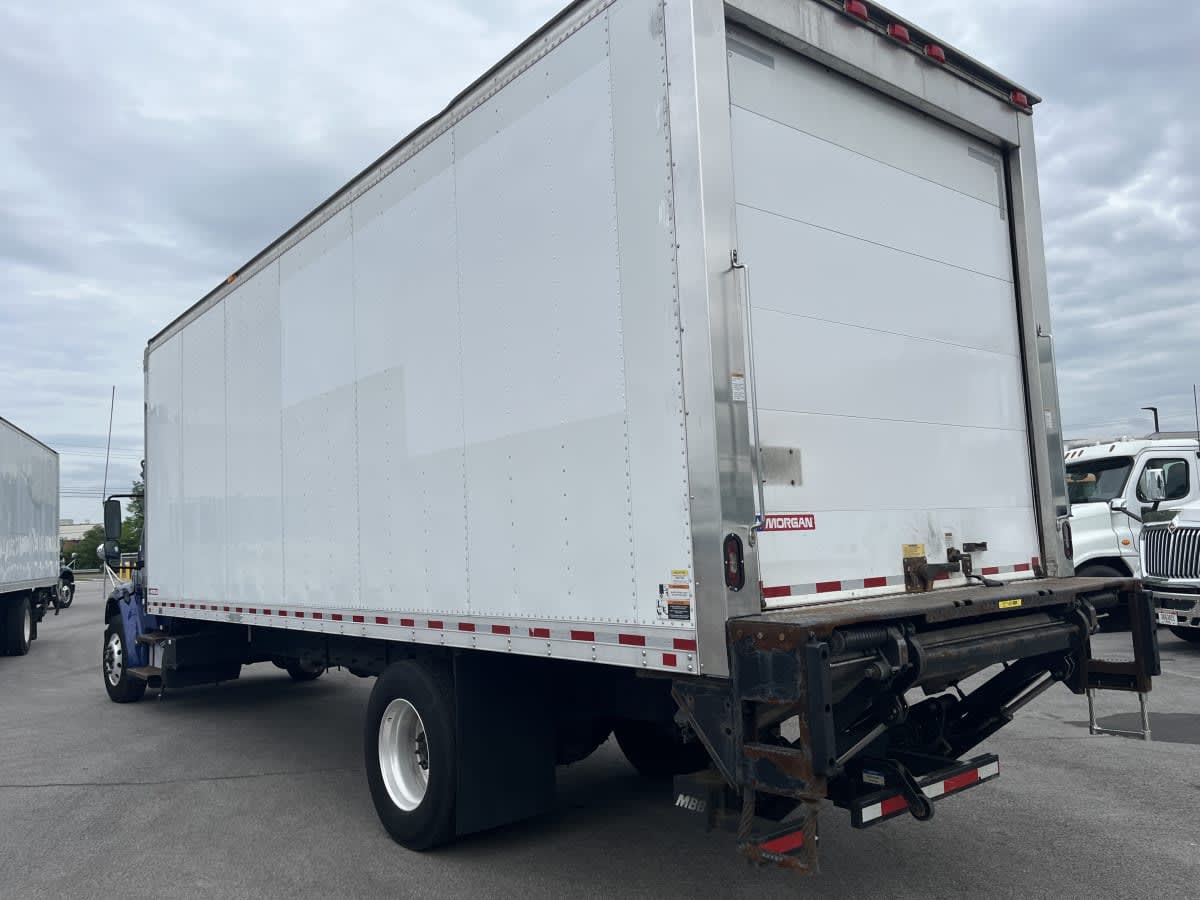 2018 Freightliner M2 106 221168