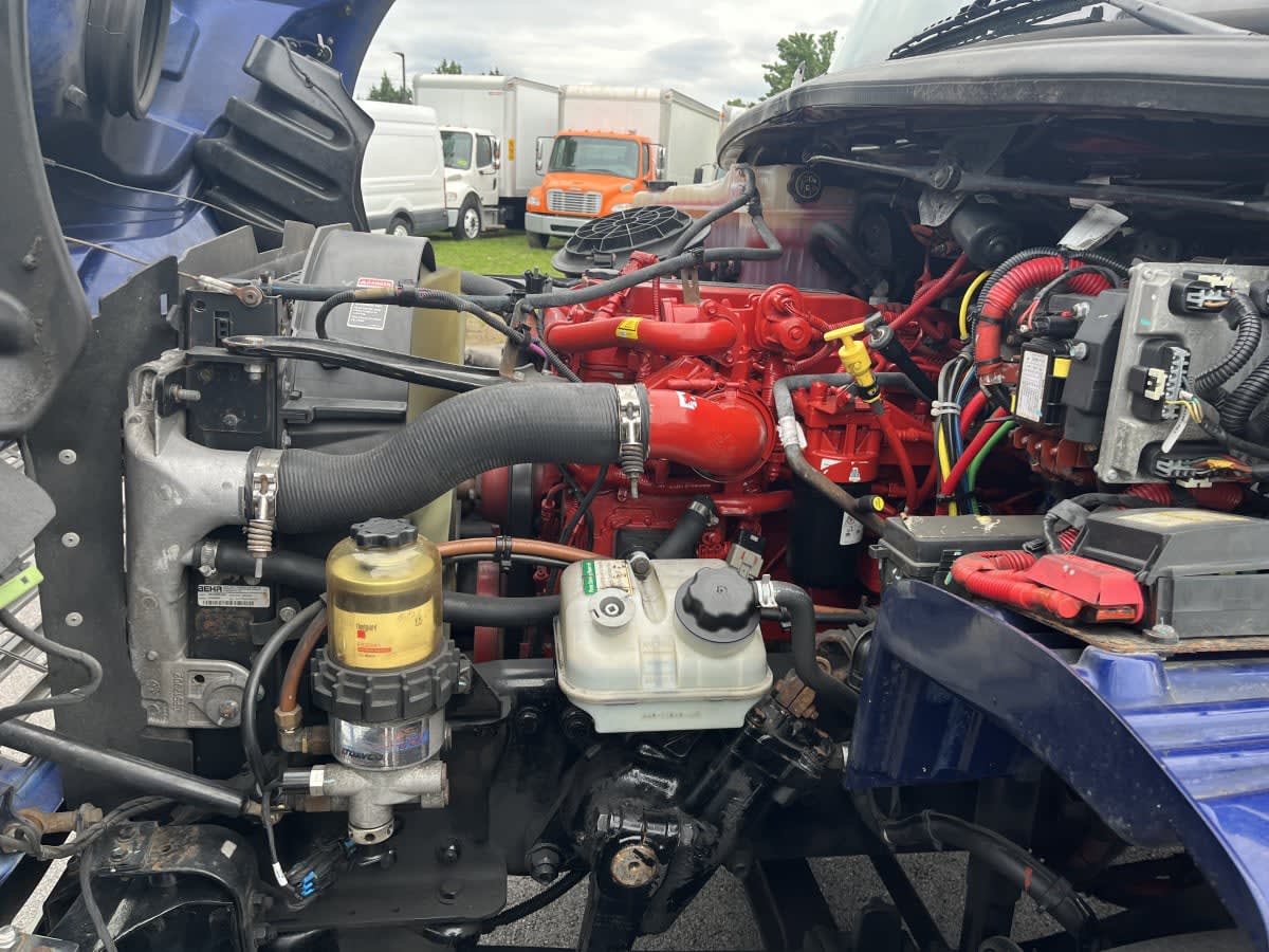 2018 Freightliner M2 106 221168