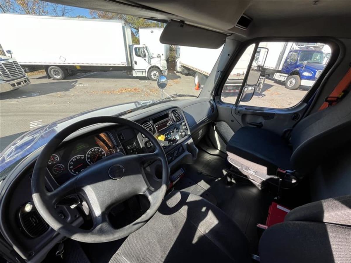 2018 Freightliner/Mercedes M2 106 221178