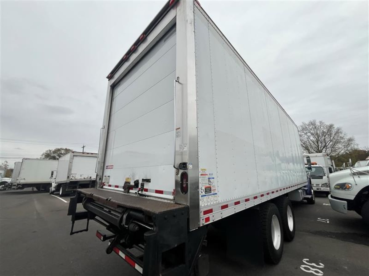2018 Freightliner/Mercedes M2 106 221184
