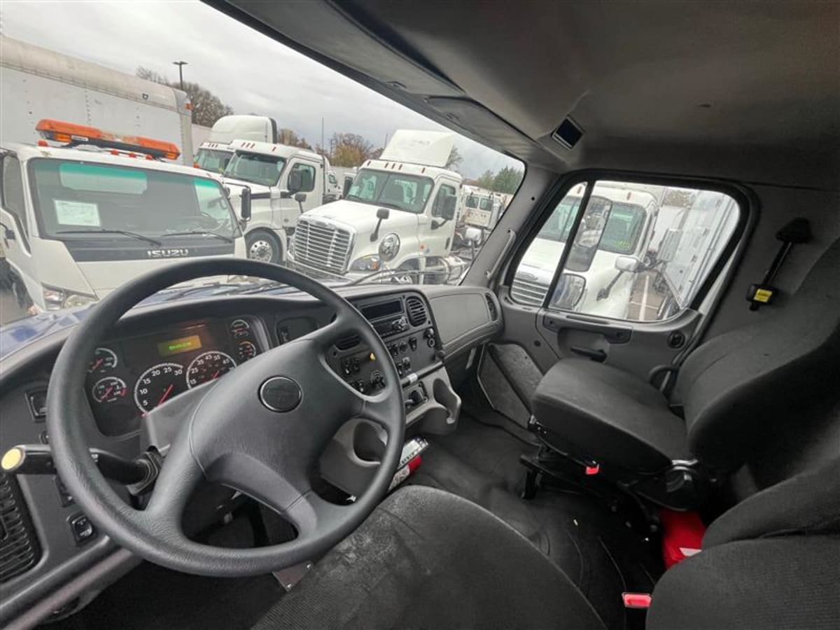 2018 Freightliner/Mercedes M2 106 221184