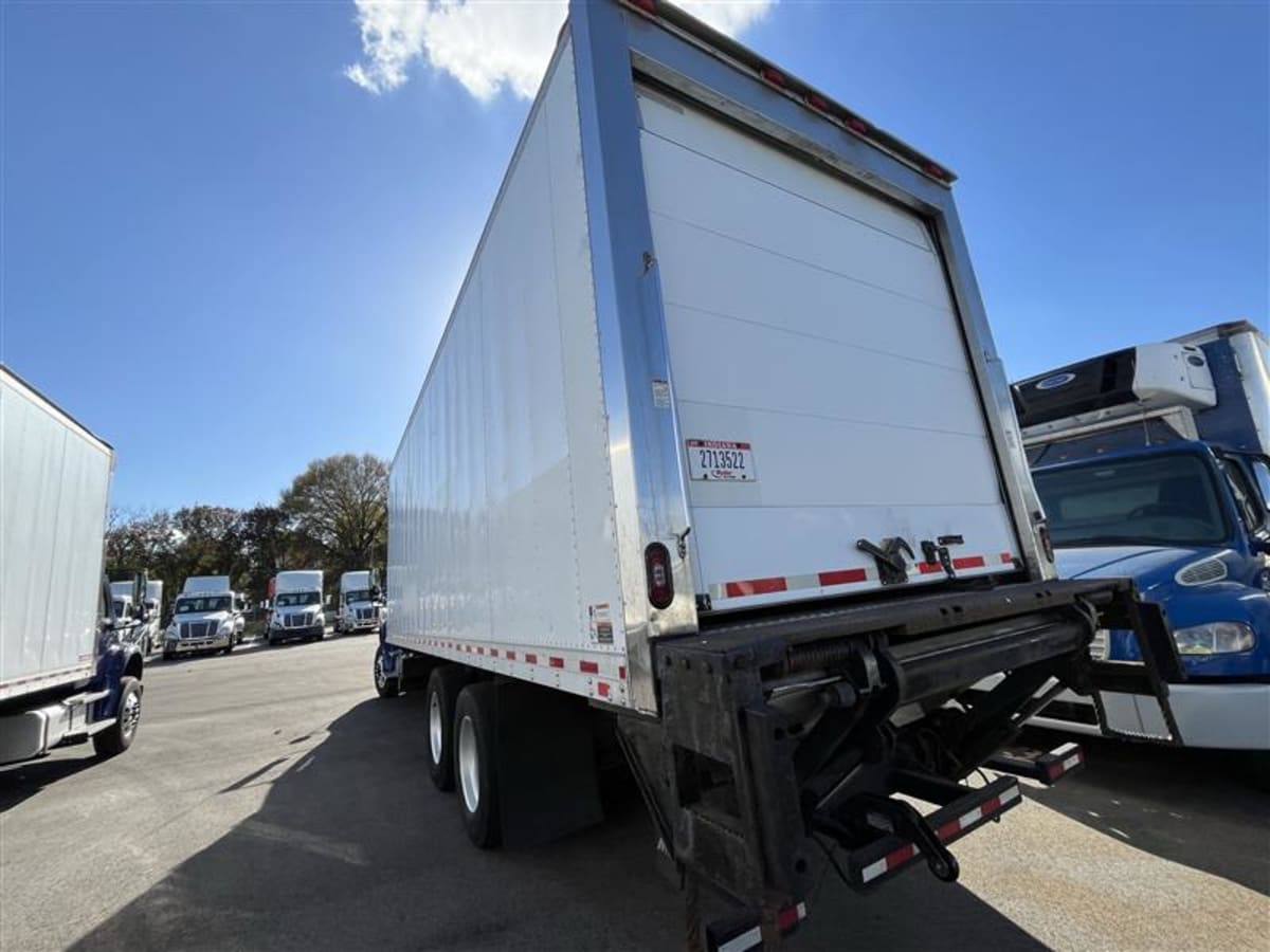 2018 Freightliner/Mercedes M2 106 221191