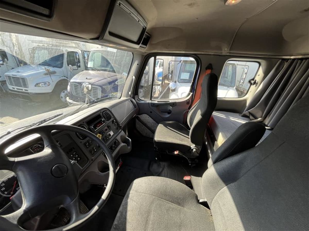 2018 Freightliner/Mercedes M2 106 221191