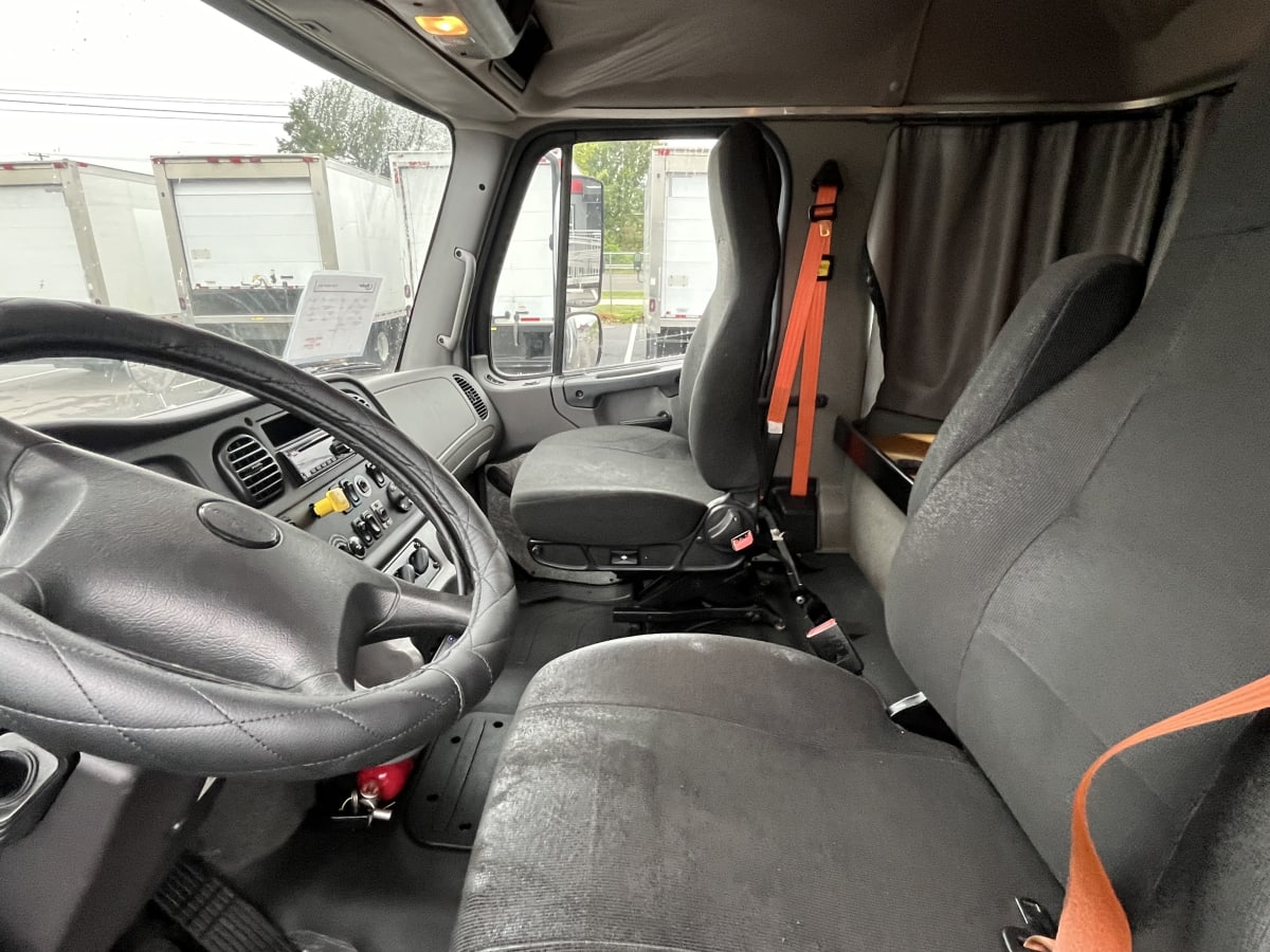 2018 Freightliner/Mercedes M2 106 221193