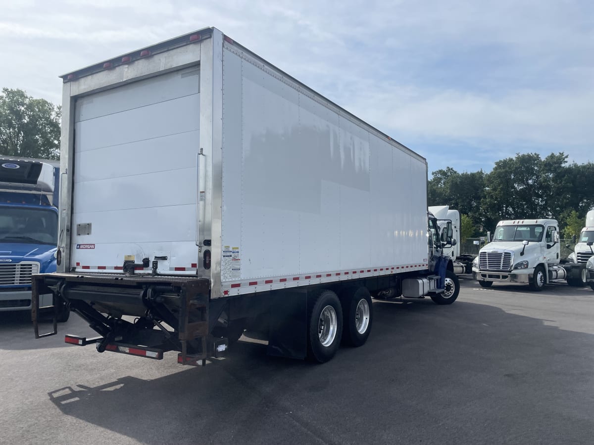 2018 Freightliner/Mercedes M2 106 221196