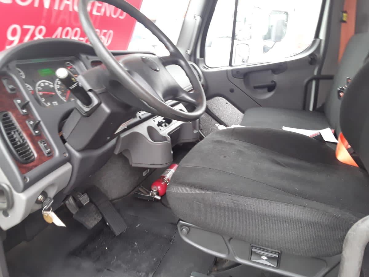 2018 Freightliner M2 106 221224