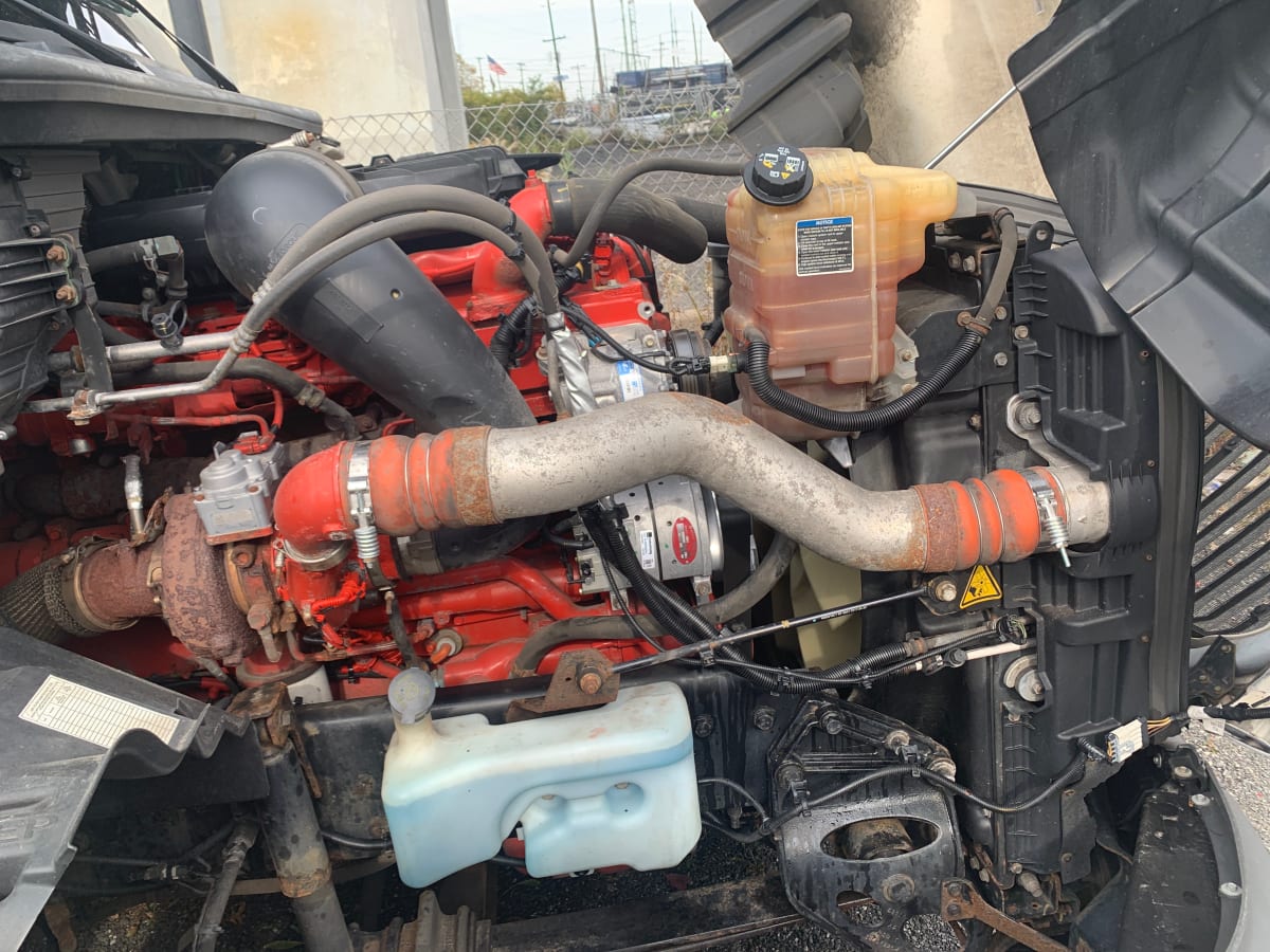 2018 Navistar International LT625 DAYCAB T/A 221258